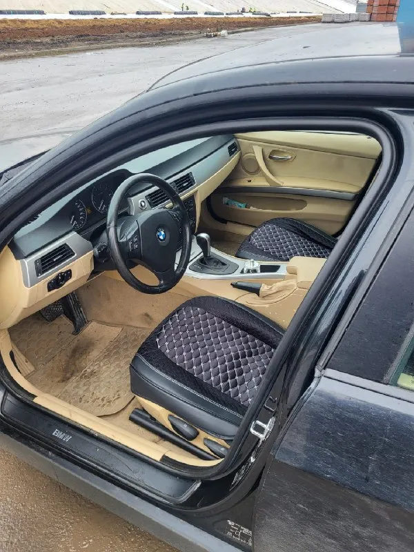 Продам bmw е90 2006гв 2 л автомат 1 хоз пробег родной 130000 т км в дтп не участвовала ездила девочка машина на укр номерах есть ксерокопии паспортов рф укр хозяйки есть ген доверенность но европейская хозяйка заграницей обещает приехать в январе поставлю на покупателя на временный учот машина в таганроге могу приехать лнр днр цена 550000 с постановкой на вас на учёт +79889474365 📞 звоните: +7(988)9474365 - фотография - 5