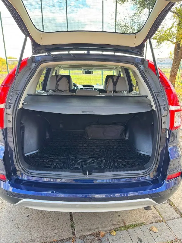 Honda cr-v 2.4 год - 2015 пробег - 160 000 км полный привод awd комплектация: кондиционер, круиз-контроль, датчик света, датчик дождя, мультируль, электрическое сиденье, абс, антипробуксовка, курсовая устойчивость, бортовой компьютер, центральный замок, бесключевой доступ, камера заднего вида мультимедиа с блютуз. пройдено то, фары в бронепленке. заменено масло в коробке, свечи зажигания, так же произведена замена колодок. ходовая в идеале. два комплекта резины новой на дисках. машина действительно в отличном состоянии. надежный автомобиль. аккуратная эксплуатация. пригонял для себя, в моем владении (c 2022 года). на интересующие вас вопросы отвечу, звоните. прошёл все то. своевременно обслуживался. осмотр в городе зоринск цена 2 млн рублей. +79595012167 📲 tg: @jekag13 📞 звоните: +7(959)5012167 - фотография - 10