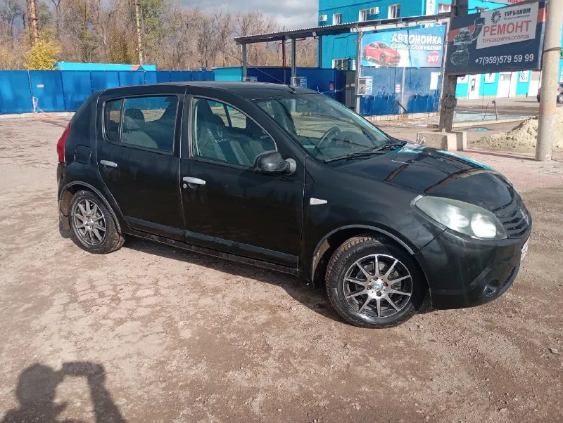 Продаётся отличный renault сандеро от собственника. 2011 года выпуска. пробег 122200 км. двигатель 1... - фотография