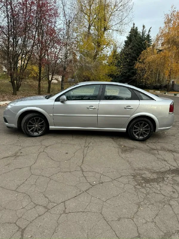 Opel 2006г. вектра с 2.2 бензин пробег 255 т. мкпп 6ступ. состояние отличное! весь срок эксплуатации в одних руках, цена 650т. +79494843925 телеграмм макс 📞 звоните: +7(949)4843925 - фотография - 2
