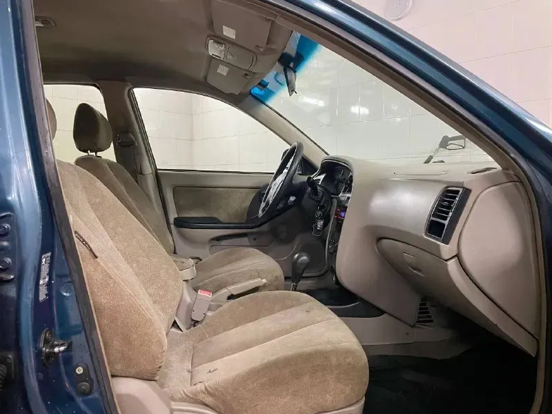 В продаже надёжный корейский седан! коробка автомат! по технической части никаких нареканий! двигатель работает идеально, не дымит, масло не ест. коробка переключает без проблем, ходовая в хорошем состоянии (много что поменяно). новые тормоза в круг (тормозные диски, колодки, тросы ручника, колодки ручника, задние барабаны) хорошая комплектация: кондиционер, круиз контроль, велюровый салон, 4 электро стеклоподъемника, обогрев зеркал, центральный замок, гур, подушки безопасности, музыка и тд. цена 380000 руб. +79498384425 📞 звоните: +7(949)8384425 - фотография - 7