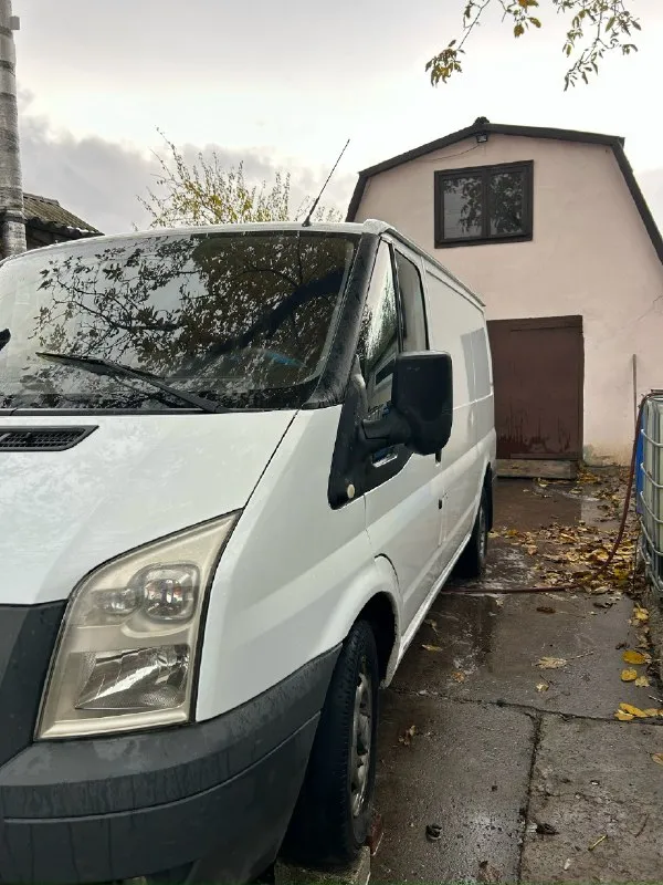 Продам ford transit 2.2 турбо год 2008 привод передний по комплектации кондиционер подогрев лобового электро зеркала и стеклоподъёмники на полном ходу все работает все светится пробег 645 тыс едет очень хорошо мотор заменён и вписан в птс мотор масло не берёт коробка работает чётко по документам все чётко продажа с переоформлением цена 750 тыс торг тел +79495050458 территориально г кировское звоните все расскажу 📞 звоните: +7(949)5050458 - фотография - 2