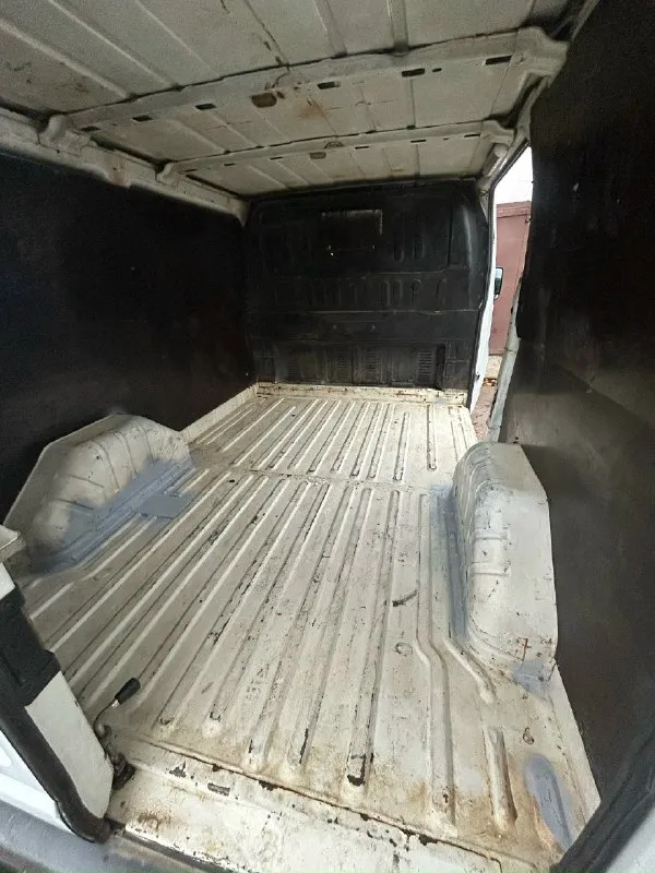 Продам ford transit 2.2 турбо год 2008 привод передний по комплектации кондиционер подогрев лобового электро зеркала и стеклоподъёмники на полном ходу все работает все светится пробег 645 тыс едет очень хорошо мотор заменён и вписан в птс мотор масло не берёт коробка работает чётко по документам все чётко продажа с переоформлением цена 750 тыс торг тел +79495050458 территориально г кировское звоните все расскажу 📞 звоните: +7(949)5050458 - фотография - 8