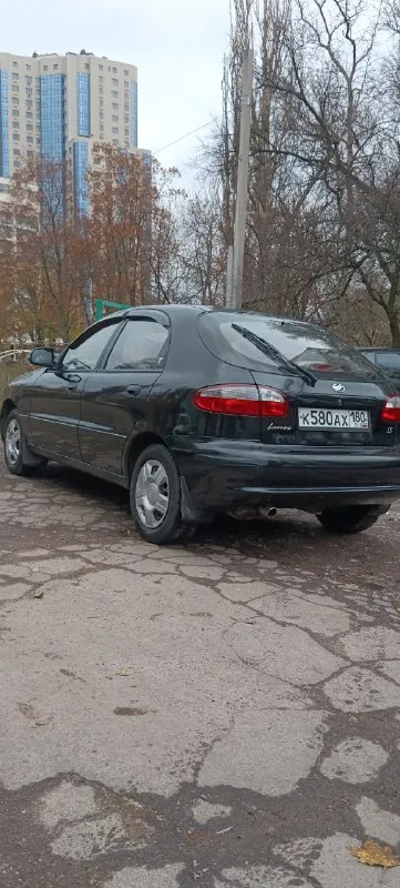 Продам заз ланос 1.5 2013г. с оригинальным пробегом 52 750км. по автомобилю делать ничего не надо, в сварке и покраске не нуждается абсолютно! ни одного жучка и рыжика нет, всё в заводской краске. автомобиль использовался как вторая машина, поэтому и пробег небольшой, замена масла была одну тысячу км назад, кондиционер холодит отлично, печка греет, имеется подогрев сидений, подогрев зеркал, руль регулируется по высоте, что очень удобно. короче сел, завёл и уехал. цена за данный экземпляр 450 000. возможен торг возле капота. тел. для связи+7 949 322 38 26. 📞 звоните: +7(949)3223826 - фотография - 3