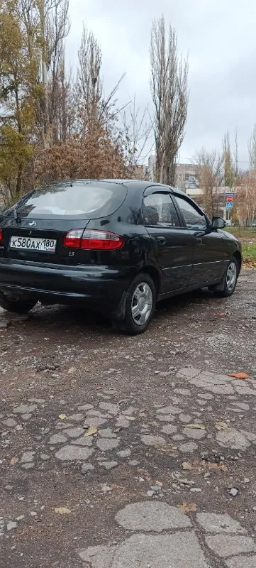 Продам заз ланос 1.5 2013г. с оригинальным пробегом 52 750км. по автомобилю делать ничего не надо, в сварке и покраске не нуждается абсолютно! ни одного жучка и рыжика нет, всё в заводской краске. автомобиль использовался как вторая машина, поэтому и пробег небольшой, замена масла была одну тысячу км назад, кондиционер холодит отлично, печка греет, имеется подогрев сидений, подогрев зеркал, руль регулируется по высоте, что очень удобно. короче сел, завёл и уехал. цена за данный экземпляр 450 000. возможен торг возле капота. тел. для связи+7 949 322 38 26. 📞 звоните: +7(949)3223826 - фотография - 4