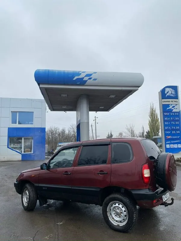 Chevrolet нива 2004г пробег 250 цена 220000 по всем вопросам +7 949 087 8490 📞 звоните: +7(949)0878490 - фотография - 1
