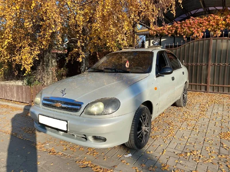 Продам chevrolet lanos 2008 года выпуска в хорошем состоянии двигатель коробка в идеале движок после капиталки вложено больше чем 120.000 руб ходовка вся перебрана сел поехал на любой километраж по документам кристально чиста авто стоит на учёте 180 рег на хорошей резине и на пятнадцатых литых красивых дисках стоит хорошая музыка усилитель + 4 колонки возможен обмен с доплатой в любую сторону цена 325.000т торг по факту место осмотра донецк ленинский район звоните по телефону расскажу подробнеей +79497348505 📞 звоните: +7(949)7348505 - фотография - 2