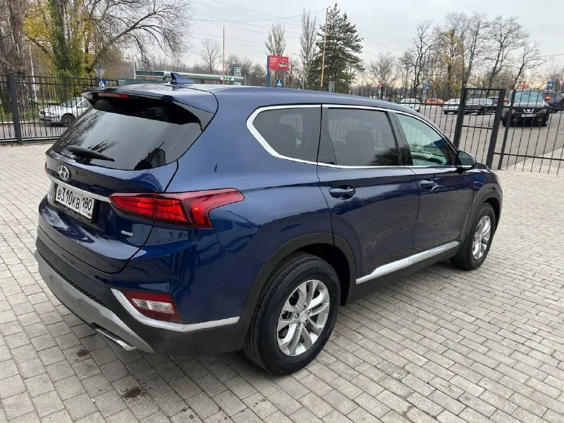 Продам личный автомобиль hyundai santa fe год выпуска: 2020 тип кпп: автомат объем двигателя: 2.4 литра тип топлива: бензин пробег: 80т. км цена: 2.850₽ дополнительная информация: резина зима/лето два заводских ключа два комплекта ковриков авто в хорошем состоянии авто в керамике +7 949 3943365 📞 звоните: +7(949)3943365 - фотография - 3