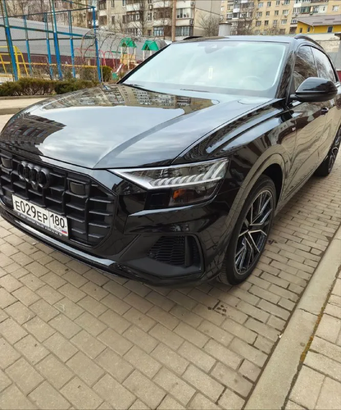 Audi q8 3.0 at 2023,s-line, гибрид, комплектация prestige. 55 tfsi quattro tiptronic (340 л. с.). мягкий гибрид. пробег 18000 км, цена 10950000 руб. .пригнан октябрь 2024г, растаможен, владельцев по птс: 1, два комплекта ключей оригиналы, состояние автомобиля и ходовой идеальное, диски r22" тонирован и в бронепленке, светодиодные поворотные лазерные фонари matrix hd, проекция на лобовое стекло, русский язык, диски r-22 максимальная комплектация отсутствует только камера ночного видения, парковочный ассистент рlus с автоматической парковкой, камера 360,пневмоподвеска. и т. д, полное то, все вопросы по телефону александр +7(949)0122200 📲 tg: אלכסנדר александр 📞 звоните: +7(949)0122200 - фотография - 1