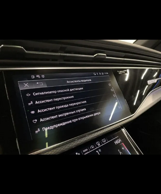 Audi q8 3.0 at 2023,s-line, гибрид, комплектация prestige. 55 tfsi quattro tiptronic (340 л. с.). мягкий гибрид. пробег 18000 км, цена 10950000 руб. .пригнан октябрь 2024г, растаможен, владельцев по птс: 1, два комплекта ключей оригиналы, состояние автомобиля и ходовой идеальное, диски r22" тонирован и в бронепленке, светодиодные поворотные лазерные фонари matrix hd, проекция на лобовое стекло, русский язык, диски r-22 максимальная комплектация отсутствует только камера ночного видения, парковочный ассистент рlus с автоматической парковкой, камера 360,пневмоподвеска. и т. д, полное то, все вопросы по телефону александр +7(949)0122200 📲 tg: אלכסנדר александр 📞 звоните: +7(949)0122200 - фотография - 9