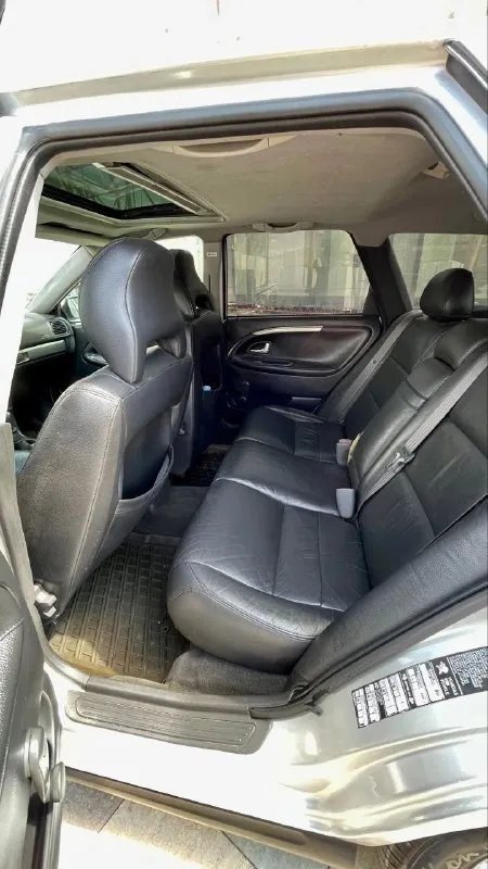 Продам volvo v 40. бензин 1.8. 2002 год выпуска. цена 550000 р. пробег 325500 км мариуполь максимальная комплектация. кондиционер, электро стекоподьемники, электро зеркала. подогрев сидений. кожаный салон. оригинальные титановые диски. 2 ключа. сервисная книга. 2 владельца. осмотр в мариуполе. возможен не большой торг. +79497402632 сергей - фотография - 7