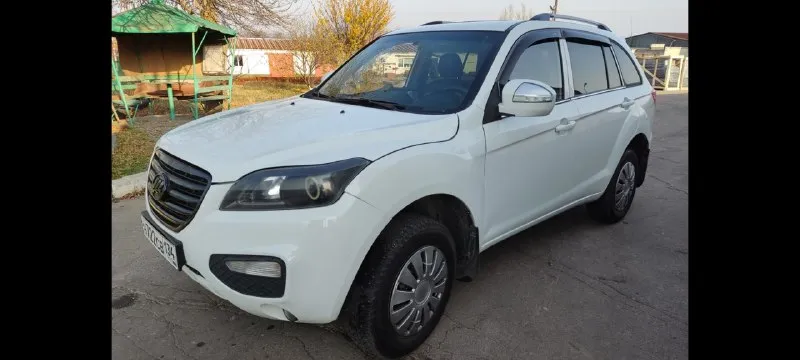 Продам lifan x60. год2014, цвет белый, двигатель 1.8, привод передний, бензин, коробка механика, про... - фотография