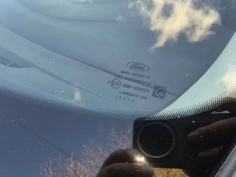 Ford focus 3, 2011г состояние идеальное мотор 1.6, мкпп. пробег 236тыс. (оригинал) ✅1 хозяин за все время ✅технически без нареканий ✅все стекла родные! ✅сигнализация с автозапуском ✅планшет с навигацией, carplay, android auto, блютуз! ✅не такси! юридически чистый! автотека по запросу! автомобиль в изумительном состоянии для своих лет, коррозии нет. мотор белоснежный в идеальном состоянии (не цокатит, как на других фокусах), коробка без нареканий, 5тыс назад замена полного комплекта сцепления. ходовая полностью обслужена, только поменял шаровые. цена: 720000р. цена актуальна только на выходные! могу присутствовать в мрэо. +7 949 577-13-21 +7 949 658-59-82 +7 989 502-37-77 - фотография - 6