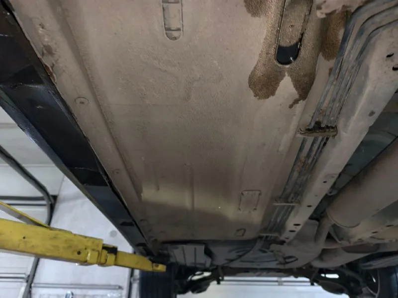 Ford focus 3, 2011г состояние идеальное мотор 1.6, мкпп. пробег 236тыс. (оригинал) ✅1 хозяин за все время ✅технически без нареканий ✅все стекла родные! ✅сигнализация с автозапуском ✅планшет с навигацией, carplay, android auto, блютуз! ✅не такси! юридически чистый! автотека по запросу! автомобиль в изумительном состоянии для своих лет, коррозии нет. мотор белоснежный в идеальном состоянии (не цокатит, как на других фокусах), коробка без нареканий, 5тыс назад замена полного комплекта сцепления. ходовая полностью обслужена, только поменял шаровые. цена: 720000р. цена актуальна только на выходные! могу присутствовать в мрэо. +7 949 577-13-21 +7 949 658-59-82 +7 989 502-37-77 - фотография - 9