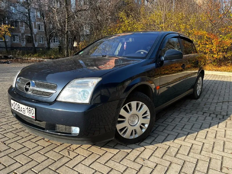 Продам opel вектра с 2002. кузов без дтп весь в заводском окрасе. стекла все заводские. включая лобо... - фотография