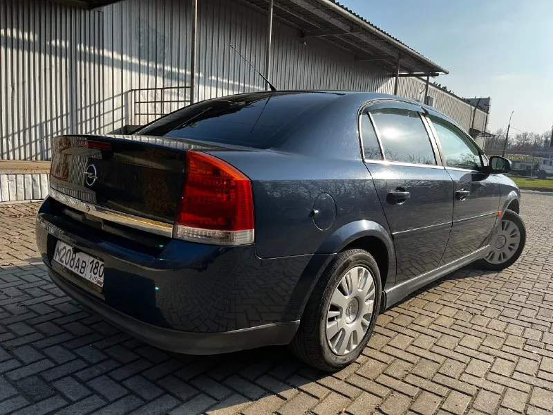 Продам opel вектра с 2002. кузов без дтп весь в заводском окрасе. стекла все заводские. включая лобовое. 1.8 механика, газ/бензин. климат, 4 стекло подъёмника. я хозяин, два комплекта ключей. цена: 600000₽. все вопросы по телефону. +79493212812 (телеграм на этот же номер) осмотр макеевка. 📞 звоните: +7(949)3212812 - фотография - 4