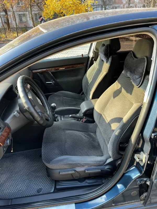 Продам opel вектра с 2002. кузов без дтп весь в заводском окрасе. стекла все заводские. включая лобовое. 1.8 механика, газ/бензин. климат, 4 стекло подъёмника. я хозяин, два комплекта ключей. цена: 600000₽. все вопросы по телефону. +79493212812 (телеграм на этот же номер) осмотр макеевка. 📞 звоните: +7(949)3212812 - фотография - 5