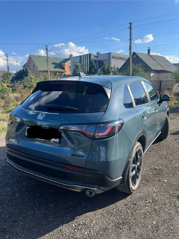 Honda hr-v конец 2022 года два комплекта резины и ковриков пробег 34 тыс атмосферный мотор 2.0 бензин комплектация : удержание в полосе, активный круиз, слепые зоны, apple carplay, android auto. led фары, бесключевой доступ, старт/стоп, климат контроль, подогревы сидений, led приборная панель, автохолд, помочь при спуске, электронный ручник, выбор режима вождения, обогрев зеркал. макеевка цена 2,870 торг( обмен) +79494483517 📞 звоните: +7(949)4483517 - фотография - 2