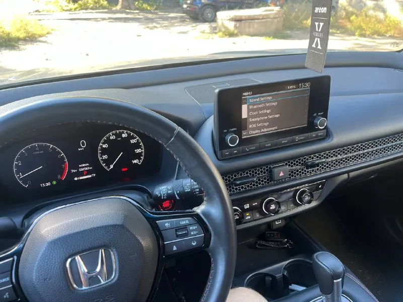 Honda hr-v конец 2022 года два комплекта резины и ковриков пробег 34 тыс атмосферный мотор 2.0 бензин комплектация : удержание в полосе, активный круиз, слепые зоны, apple carplay, android auto. led фары, бесключевой доступ, старт/стоп, климат контроль, подогревы сидений, led приборная панель, автохолд, помочь при спуске, электронный ручник, выбор режима вождения, обогрев зеркал. макеевка цена 2,870 торг( обмен) +79494483517 📞 звоните: +7(949)4483517 - фотография - 5