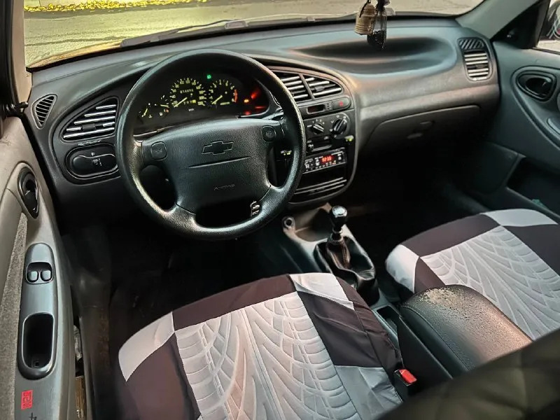 Шевроле ланос в отличном состоянии! семейное хорошое авто без каких либо вложений 2008 год выпуска. в техническом плане всё обслужено, двигатель 1.5л. не троит и не стучит и масло не расходует. ходовая часть без стуков. коробка включается мягко, не хрустит, не выбивает. по кузову днище, пороги, стаканы в отличном состоянии, красить ничего не нужно, не гнилая, без рыжиков! выглядит отлично как на фото! максимальная комплектация sx с кондиционером, гидроусилитель, стеклоподъемники. подушка безопасности. противотуманки. обогрев стекла. магнитола с bt. литые диски с новой резиной. тонировка. отличный свет led. по салону тоже всё хорошо, чистый и опрятный, не прокурен, по салону всё работает до каждой кнопочки и лампочки, ошибок на щитке приборов нет всё загорается и гаснет. в общем отличный, надежный и экономичный ланос, за адекватную сумму. в юридическом плане всё хорошо на учёте стоит без штрафов и запретов и прочей ерунды. торг обоснован и возле капота. всем добра!!! цена 335.000₽ осмотр донецк. тел. 89496415532 - фотография - 5