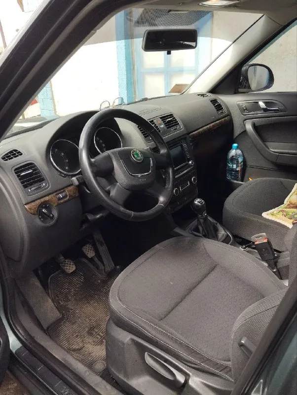 Шкода йети. 1,8 tsi, 2013 г. в., 123123 км, мкпп, индивидуальная комплектация, полный пакет безопасности, климат контроль, заводской биксенон с фароомывателями, подогрев форсунок стеклоомывателей, gsm сигнализация (автозапуск, турботаймер), головное устройство columbus 30 гб, комплект зимних шин с дисками, сервисная книжка, один хозяин, гаражное хранение. 1,3 млн. . разумный торг уместен. тел. +7 (949) 718-21-07. - фотография - 5