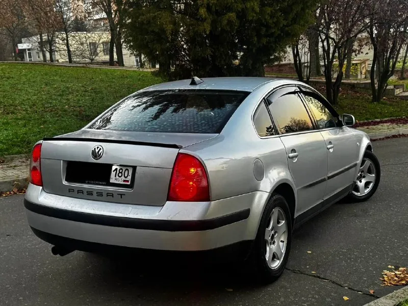 В продаже volkswagen passat b5+ 2003 года выпуска 🔥цена 395.000 ₽ 🔥 автомобиль на моторе 2.0 бензин, работает без каких либо нареканий. коробка механика, переключает идеально, без хрустов, передачи не выбивает. ходовая обслужена. климат контроль, 4 электро стеклоподьемника, подогревы сидений, также дополнительно установлен очень хороший свет. автомобиль был пригнал из германии. родной пробег 260.000 км. один владелец по птс по документам полный порядок, любое переоформление! осмотр центр донецка цена 395.000 ₽, возможен торг быстрому покупателю. ☎️ +7 (949) 628-72-17 📞 звоните: +7(949)6287217 - фотография - 5