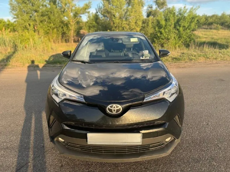 Toyota c-hr 2,0 2019г. я владелец, любые переоформления. пробег 170000 родной! заводской окрас ✅ пол... - фотография