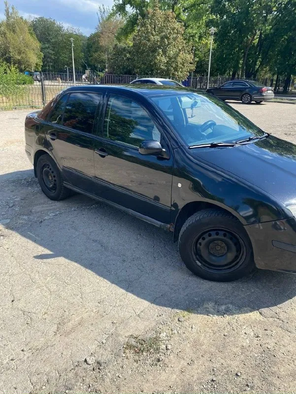 Skoda fabia 1,4 2007 продам свою хозяйскую машину!!! машина обслужена кондер работает масла фильтра... - фотография