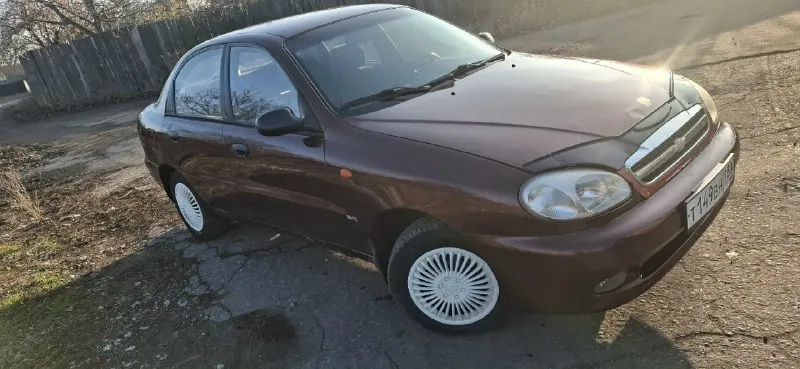 Продам chevrolet ланос 2008г. в 1.5, гур, кондиционер, (работает, заправлен) передние эсп, музыка номинальная, мотор не дымит, от замены до замены масло не берет, кпп отлично, машина обслужена, делать по технике ничего не нужно, есть нюансы по кузову т. к машина не новая, по технике и электрике работает все. .. цена 240т. р осмотр г. макеевка, все вопросы по тел +79495210051 📞 звоните: +7(949)5210051 - фотография - 4