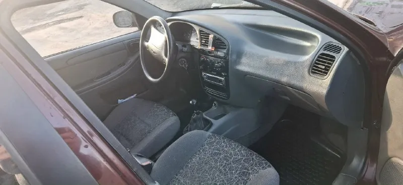 Продам chevrolet ланос 2008г. в 1.5, гур, кондиционер, (работает, заправлен) передние эсп, музыка номинальная, мотор не дымит, от замены до замены масло не берет, кпп отлично, машина обслужена, делать по технике ничего не нужно, есть нюансы по кузову т. к машина не новая, по технике и электрике работает все. .. цена 240т. р осмотр г. макеевка, все вопросы по тел +79495210051 📞 звоните: +7(949)5210051 - фотография - 6