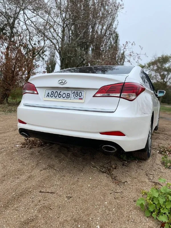 В продаже hyundai i 40 2016 год 2.0 автомат автомобиль на полном ходу юридически без проблем🏛 обут в зимнюю резину❄️ печка и подогрев сидений работают🔥 передвигается каждый день☄ цена очень приемлемая!!! всего 899 т. р👍 +79498444328 - фотография - 5