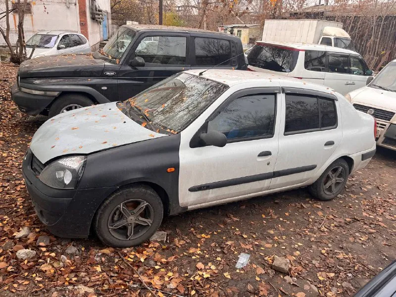 2004 г, в. рено симбол 8 клоп, 1,4. хорошая музыка, оставляю, после капиталки, тормоза в круг замене... - фотография