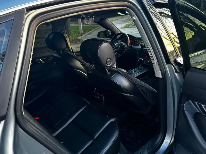 Продам audi a6 c6 рестайлинг 2010 года выпуска! достойный автомобиль в достойном состоянии на бензиновом 2.8 моторе, работает безупречно, полностью обслужен, масло от замены до замены в уровне никаких вопросов нет! коробка с ходовой тоже отрабатывают отлично никаких намеков на неисправности нет от слова совсем, машина в очень красивом цвете и отличной комплектации: кожаный салон, полный электро пакет, качественная музыка, мульти руль, подогревы сидений, многозонный климат и тд! юридически абсолютно чистая. также рассмотрю ваши предложения на обмен в обе стороны! осмотр донецк цена: 880.000₽, торг быстрому покупателю! +79496287217 - фотография - 10