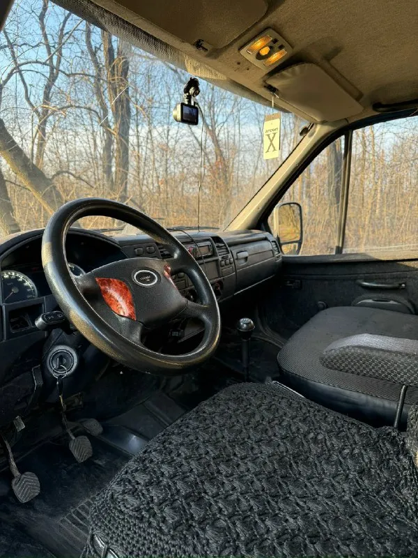 Продам готовый бизнес, по доставке технической воды, на базе автомобиля газ 2705 газель 2008 года выпуска, на полном ходу двигатель 2705 инжектор работает отлично, возможна продажа целиком либо отдельно автомобиль отдельно оборудование, по автомобилю рама целая, рессоры целые ходовка коробка, мотор все на отлично из недавно замененного свечи, фильтра, броне провода, форсунки, катушки зажигания все номера читаемы я собственник, второй владелец первым владельцем была фирма, любое переоформление пробег 220 тысяч по электрике работает абсолютно все, в плоть до электро регулировки фар печка жарит, стоит неплохая музыка резина отличная все 6 колес одинаковые в полном комплекте автомобиль, удлинитель 50 метром 2 подключенных куба по 1000 литров насос закачивает на любой этаж шланг около 70 метров продам или сдам в аренду г. макеевка, донецк, харцызск цена 400 000 тысяч рублей +79494331344 📞 звоните: +7(949)4331344 - фотография - 9