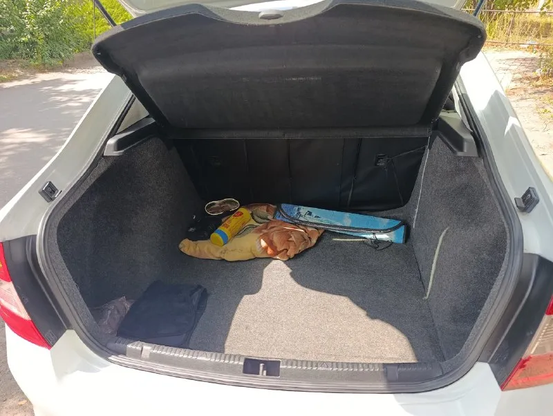 Продам skoda рапид 2014 г. в. пробег 200 тыс. км. мотор 1.6 кпп механика. масла, фильтра поменяны. ходовая без нареканий. по документам полный порядок, готова к переоформлению. цена: 800 тыс. рублей. (торг). возможен обмен. город шахтерск. тел:+7949-363-91-31 📞 звоните: +7(949)3639131 - фотография - 7