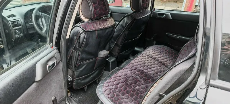 Подам opel astra g caravan 1.6 8v надежный и практичный универсал с хорошей историей эксплуатации. автомобиль в ухоженном состоянии, готов к повседневным поездкам. основные характеристики: модель: opel astra g caravan двигатель: 1,6 л, 8v тип кузова: универсал состояние: хорошее что в плюсах: чистый и аккуратный салон без серьёзных дефектов. кузов без ржавчины и серьёзных повреждений. техническая часть в рабочем состоянии — двигатель, коробка передач, ходовая без нареканий. полный комплект документов, без обременений. небольшой нюанс: не работает кондиционер — требуется замена радиатора. и провис потолок. почему стоит рассмотреть этот автомобиль? вместительный багажник — идеально для семьи или поездок с грузом. экономичный двигатель с умеренным расходом топлива. проверенная надёжность модели. контакты: телефон: +79495292622 или в лс цена: 400000 рублей. торг возможен обмен. 📞 звоните: +7(949)5292622 - фотография - 7