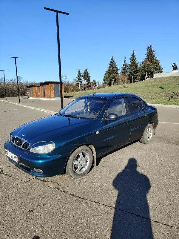 Продам deawoo lanos (поляк) 2004 года 🚘 я хозяин машины. двигатель: 1.6 (106 лс) пробег: 262.500 гибрид: бензин/газ (пропан) газ вписан в птс коробка: механика (опельская) машина в хорошем состоянии. двигатель после капиталки‼️делалась капиталка на (227.800км) в машине есть хорошая печка, отличный кондиционер, авс система, гидроусилитель руля, электростеклоподъемники передних дверей, подогрев сидений, отличная вибро и шумоизоляция вкруг. новый аккумулятор. в салоне стоит светодиодная подсветка ног, хорошие чехлы на сиденьях, хорошее звучание музыки с новой магнитолой 🎵 в комплекте летняя резина на титанах и новая зимняя на штампах. вложений не требует! делалось для себя с любовью. 390.000₽ небольшой торг г. луганск звонить по номеру: +79592862808 📞 звоните: +7(959)2862808 - фотография - 2