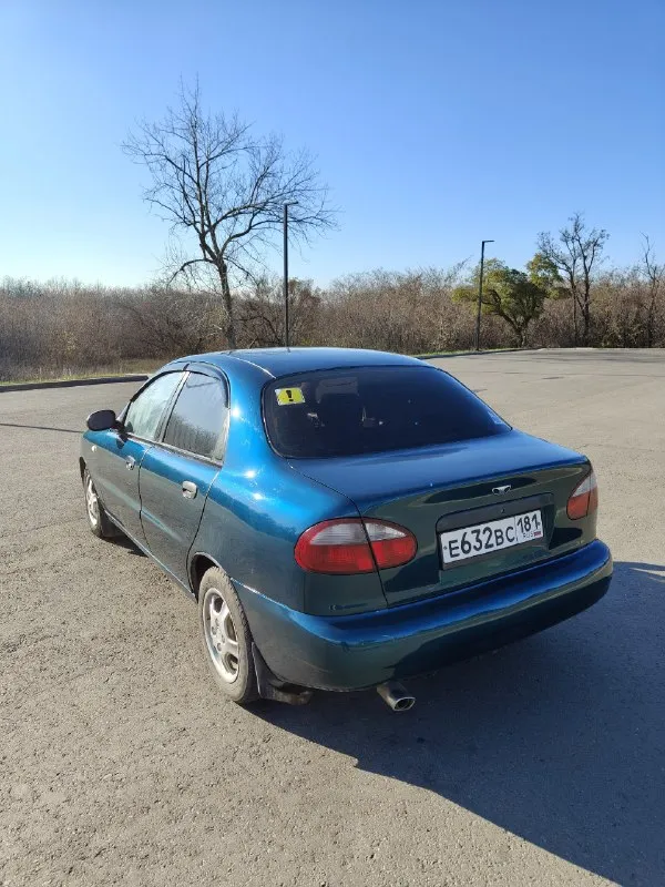 Продам deawoo lanos (поляк) 2004 года 🚘 я хозяин машины. двигатель: 1.6 (106 лс) пробег: 262.500 гибрид: бензин/газ (пропан) газ вписан в птс коробка: механика (опельская) машина в хорошем состоянии. двигатель после капиталки‼️делалась капиталка на (227.800км) в машине есть хорошая печка, отличный кондиционер, авс система, гидроусилитель руля, электростеклоподъемники передних дверей, подогрев сидений, отличная вибро и шумоизоляция вкруг. новый аккумулятор. в салоне стоит светодиодная подсветка ног, хорошие чехлы на сиденьях, хорошее звучание музыки с новой магнитолой 🎵 в комплекте летняя резина на титанах и новая зимняя на штампах. вложений не требует! делалось для себя с любовью. 390.000₽ небольшой торг г. луганск звонить по номеру: +79592862808 📞 звоните: +7(959)2862808 - фотография - 3