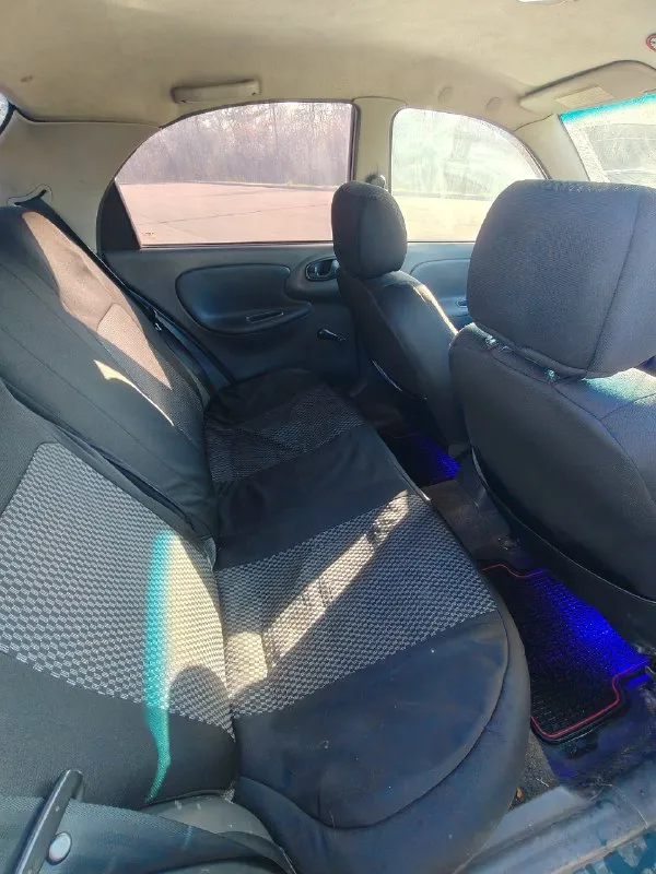 Продам deawoo lanos (поляк) 2004 года 🚘 я хозяин машины. двигатель: 1.6 (106 лс) пробег: 262.500 гибрид: бензин/газ (пропан) газ вписан в птс коробка: механика (опельская) машина в хорошем состоянии. двигатель после капиталки‼️делалась капиталка на (227.800км) в машине есть хорошая печка, отличный кондиционер, авс система, гидроусилитель руля, электростеклоподъемники передних дверей, подогрев сидений, отличная вибро и шумоизоляция вкруг. новый аккумулятор. в салоне стоит светодиодная подсветка ног, хорошие чехлы на сиденьях, хорошее звучание музыки с новой магнитолой 🎵 в комплекте летняя резина на титанах и новая зимняя на штампах. вложений не требует! делалось для себя с любовью. 390.000₽ небольшой торг г. луганск звонить по номеру: +79592862808 📞 звоните: +7(959)2862808 - фотография - 7