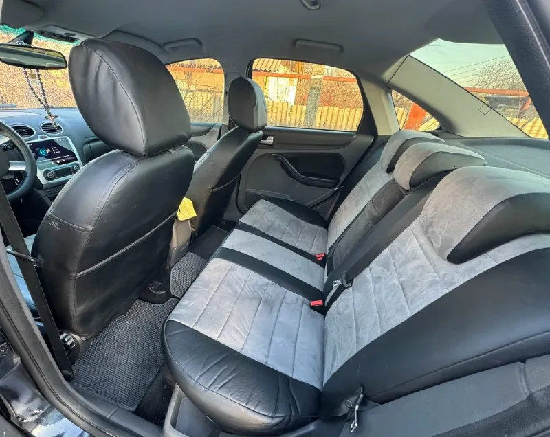 Продам ford focus 2 седан комплектация ghia 2007г. 1,6 механика 115л. с. пробег 199000 км 4 эл. стекло подъемника климат контроль датчик света, дождя подогрев лобового и заднего стекла подогрев зеркал подогрев сидений авто свет esp abs эл. регулировка зеркал android магнитола хорошая музыка комплект резины зима/лето есть два нюанса по кузову (ничего критичного) доки все чистые любое переоформление я владелец автомобиль в одной семье 2 года 645000т. торг горловка связь +79001234081 +79493210884 или телеграмм 📞 звоните: +7(949)3210884 - фотография - 6