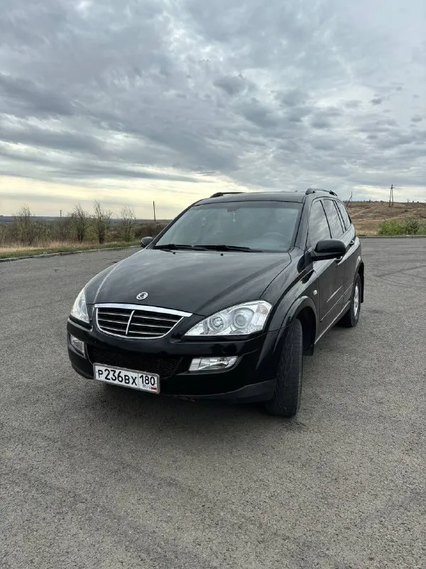 Продам ssangyong kyron, 2011 г. в., 2.0 турбо 141 л. с., рамный, пробег 94000, машина гаражного хран... - фотография