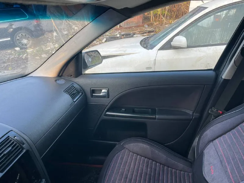 Продам или обмен ford mondeo 2001 г. ходовка хорошая кондёр подогрев сидушек не заводится остальные вопросы или по телефону +79498123023 цену предлагаете 📞 звоните: +7(949)8123023 - фотография - 5