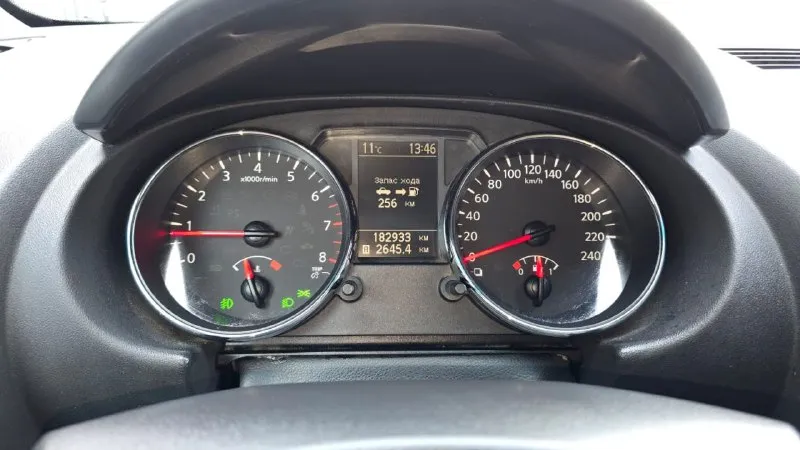 Продаю nissan qashqai+2 7-ми местный! 2011 года. без дтп. родной пробег. птс оригинал. два комплекта ключей. по кузову как на фото без гнили и ржавчины. автомобиль полностью обслужен вложений не требует то проходила во время. масло от замены до замены не расходует. масло заливал nissan оригинальное. матор 1,6 механика цепной. юридически чист. продажа с полным переоформлением. осмотр г. донецк звонить по номеру +79496167298 если нет связи пишите в телеграмм. цена 990000. - фотография - 10