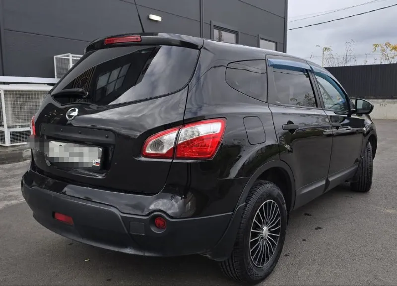 Продаю nissan qashqai+2 7-ми местный! 2011 года. без дтп. родной пробег. птс оригинал. два комплекта ключей. по кузову как на фото без гнили и ржавчины. автомобиль полностью обслужен вложений не требует то проходила во время. масло от замены до замены не расходует. масло заливал nissan оригинальное. матор 1,6 механика цепной. юридически чист. продажа с полным переоформлением. осмотр г. донецк звонить по номеру +79496167298 если нет связи пишите в телеграмм. цена 990000. - фотография - 4