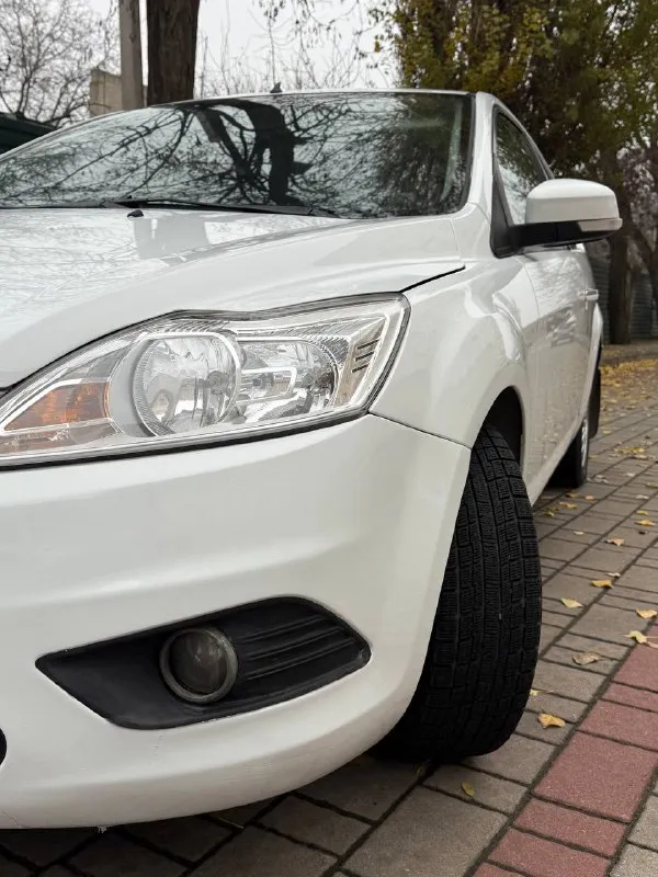 Продам ford focus 1.6 мт 2010 года в донецке. — пробег 249, — все заводские герметики на месте —регулярное то — птс оригинал, два ключа. — зимняя резина yokohama в отличном состоянии —машина в хорошем состоянии как внешне, так и технически. ✔️кондиционер ✔️подогрев сидений, зеркал ✔️камера заднего вида ✔️android планшет ✔️ — поменяны все прокладки, новая тормозная жидкость, антифриз, масло в двигателе свежее, и все фильтра двигатель тянет на отлично, масло не расходует, не дымит и не троит. — кпп все передачи включаются отлично. — ходовая часть перебралась почти полностью в полном порядке, ничего не стучит, не гремит. — салон в отличном состоянии, ничего не затерто, все работает, все включается. — за машиной очень хорошо следили. — полный пакет документов, без штрафов, залогов. 💰💰💰520.000 руб торг 📲📲📲 7 949 317 52 79 - фотография - 4