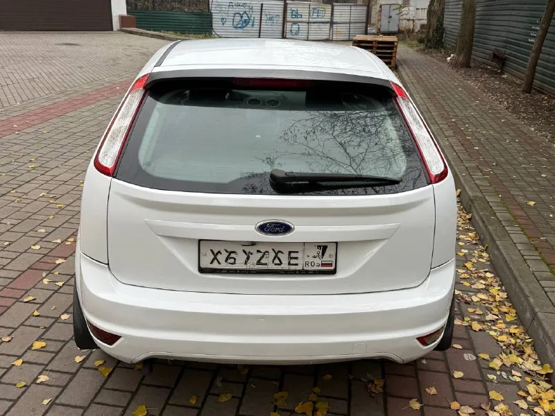 Продам ford focus 1.6 мт 2010 года в донецке. — пробег 249, — все заводские герметики на месте —регулярное то — птс оригинал, два ключа. — зимняя резина yokohama в отличном состоянии —машина в хорошем состоянии как внешне, так и технически. ✔️кондиционер ✔️подогрев сидений, зеркал ✔️камера заднего вида ✔️android планшет ✔️ — поменяны все прокладки, новая тормозная жидкость, антифриз, масло в двигателе свежее, и все фильтра двигатель тянет на отлично, масло не расходует, не дымит и не троит. — кпп все передачи включаются отлично. — ходовая часть перебралась почти полностью в полном порядке, ничего не стучит, не гремит. — салон в отличном состоянии, ничего не затерто, все работает, все включается. — за машиной очень хорошо следили. — полный пакет документов, без штрафов, залогов. 💰💰💰520.000 руб торг 📲📲📲 7 949 317 52 79 - фотография - 5