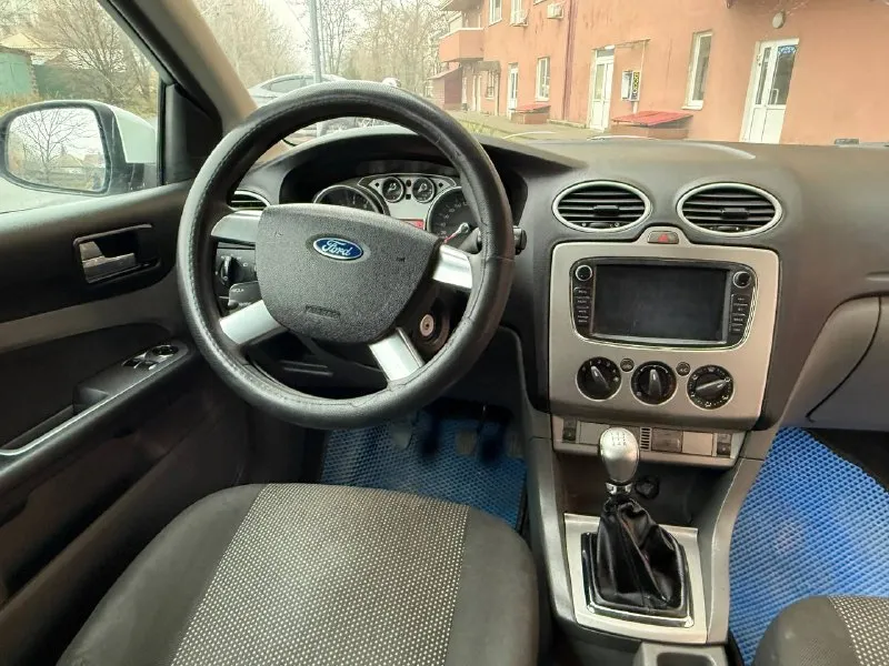 Продам ford focus 1.6 мт 2010 года в донецке. — пробег 249, — все заводские герметики на месте —регулярное то — птс оригинал, два ключа. — зимняя резина yokohama в отличном состоянии —машина в хорошем состоянии как внешне, так и технически. ✔️кондиционер ✔️подогрев сидений, зеркал ✔️камера заднего вида ✔️android планшет ✔️ — поменяны все прокладки, новая тормозная жидкость, антифриз, масло в двигателе свежее, и все фильтра двигатель тянет на отлично, масло не расходует, не дымит и не троит. — кпп все передачи включаются отлично. — ходовая часть перебралась почти полностью в полном порядке, ничего не стучит, не гремит. — салон в отличном состоянии, ничего не затерто, все работает, все включается. — за машиной очень хорошо следили. — полный пакет документов, без штрафов, залогов. 💰💰💰520.000 руб торг 📲📲📲 7 949 317 52 79 - фотография - 9