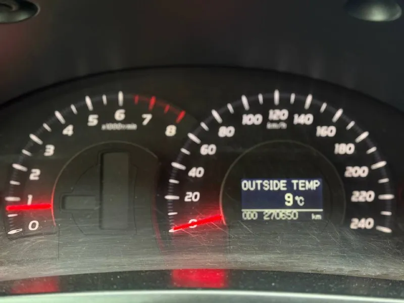 🇯🇵 toyota camry v40 💰цена: 710 000р 🏢город: мариуполь 📅год выпуска: 2007 🧾пробег: 270 650 км. ⚙️двигатель: 2.4 ⛽топливо: бензин ⚙️кпп: механика 📞 телефон: +7-949-551-91-52 +7-949-727-41-51 +7-989-263-55-56 💾 описание: ✅ автомат калашникова среди автомобилей. сборка япония. ✅ двигатель 2.4 в народе именуемый "миллионник" в паре с механической коробкой, очень надёжный и не прихотливый. ✅ южная эксплуатация, кузов без корозии. ❄️ двух зонный климат-контроль ⚙️ механическая коробка ⬇️ кожаный мульти-руль 👍 велюровый салон 💡 led птф улица шевченко 269 - фотография - 10