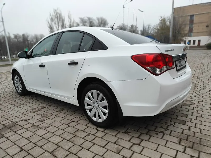 Цена: 1.100 продаю: chevrolet cruze ( chevrolet круз) пробег: 56тысяч (оригинал) по факту 1 владелец год выпуска: 2014 двигатель: 1.6 бензин коробка: автомат привод: передний продажа с переоформлением. автомобиль полностью обслуженный. всё работает в штатном режиме. салон в прекрасном состоянии. более подробную информацию что было сделано предоставлю по телефону. город донецк +7949-429-36-77 📞 звоните: +7(949)4293677 - фотография - 3