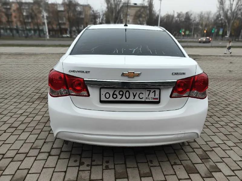 Цена: 1.100 продаю: chevrolet cruze ( chevrolet круз) пробег: 56тысяч (оригинал) по факту 1 владелец год выпуска: 2014 двигатель: 1.6 бензин коробка: автомат привод: передний продажа с переоформлением. автомобиль полностью обслуженный. всё работает в штатном режиме. салон в прекрасном состоянии. более подробную информацию что было сделано предоставлю по телефону. город донецк +7949-429-36-77 📞 звоните: +7(949)4293677 - фотография - 4